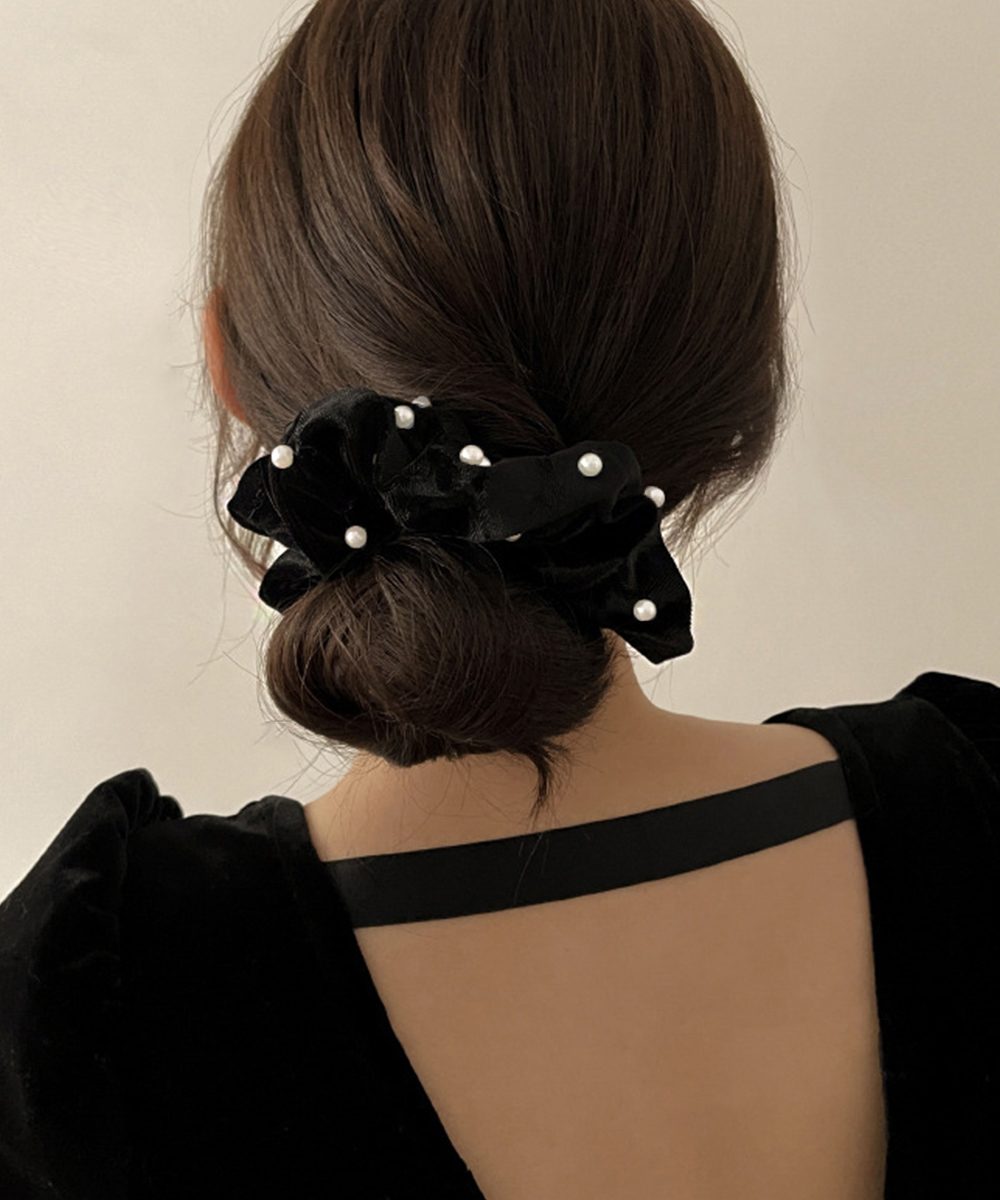 パール ヘアリング シュシュ 大人っぽい