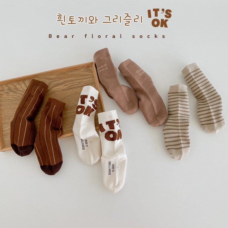 ins 秋新作　韓国風　子供靴下　ソックス　幼児　靴下　4足組　動物柄　英字　可愛い　おしゃれ　3～12歳