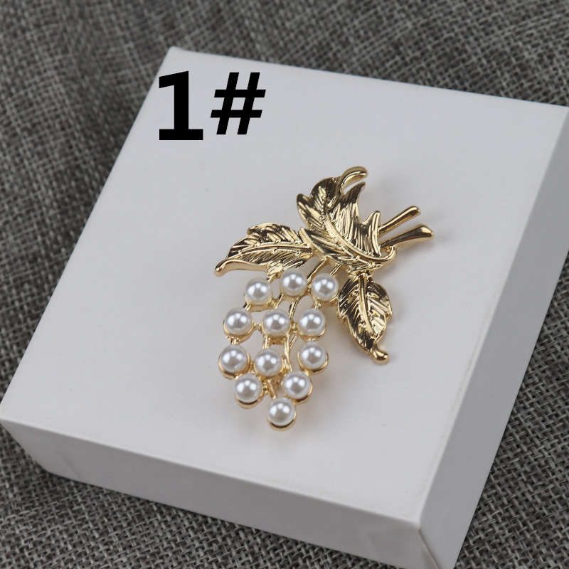 パールブローチ コサージュ ブローチピン アクセサリー 上品 華やか プレゼント レトロ 卒園式 卒業式