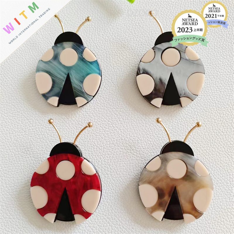ナナホシテントウ ブローチ アクセサリー 記念日 プレゼント 上品 かわいい 入園式