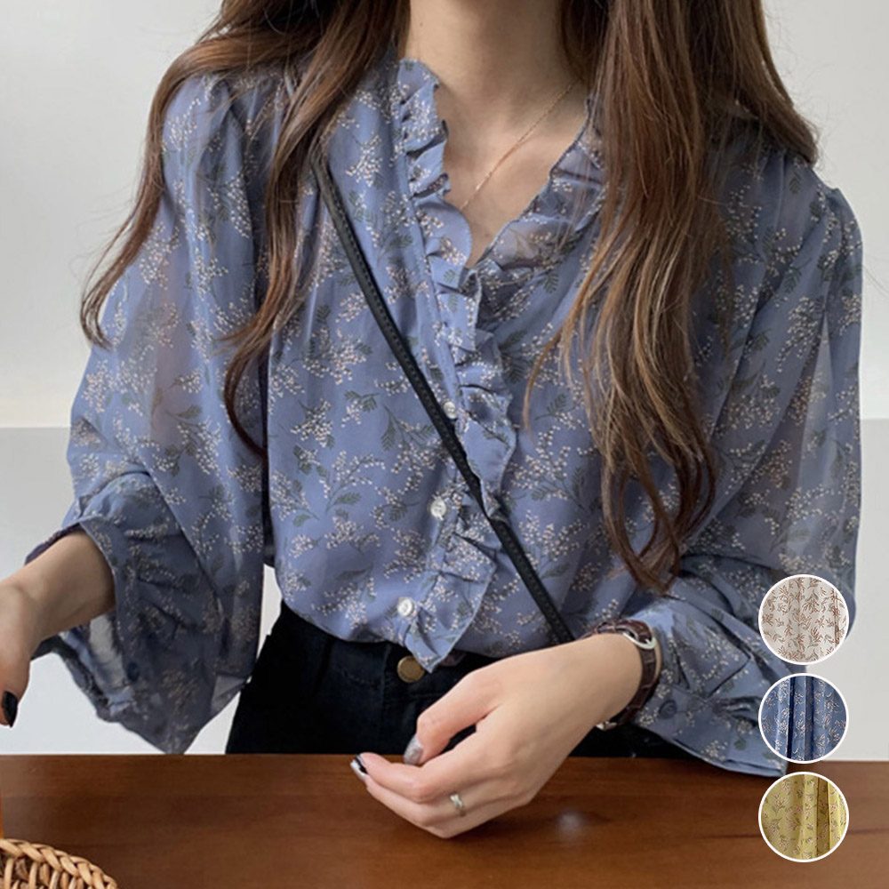 襟フリル シースルー 花柄ブラウス 女性