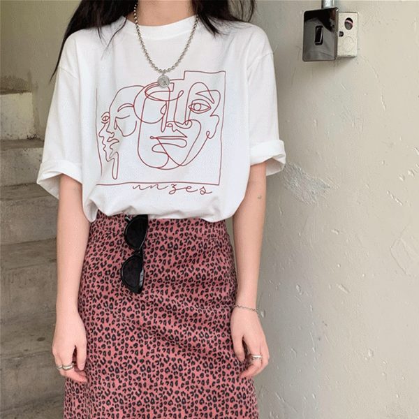 新作 プリント Tシャツ 人気tシャツ 半袖 トレンド感 カジュアル レディース