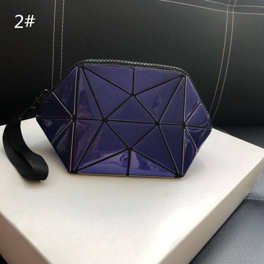 幾何柄 ハンドバッグ 化粧バッグ 化粧ポーチ 収納ケース 化粧品収納 携帯便利 コンパクト 高級感たっぷり