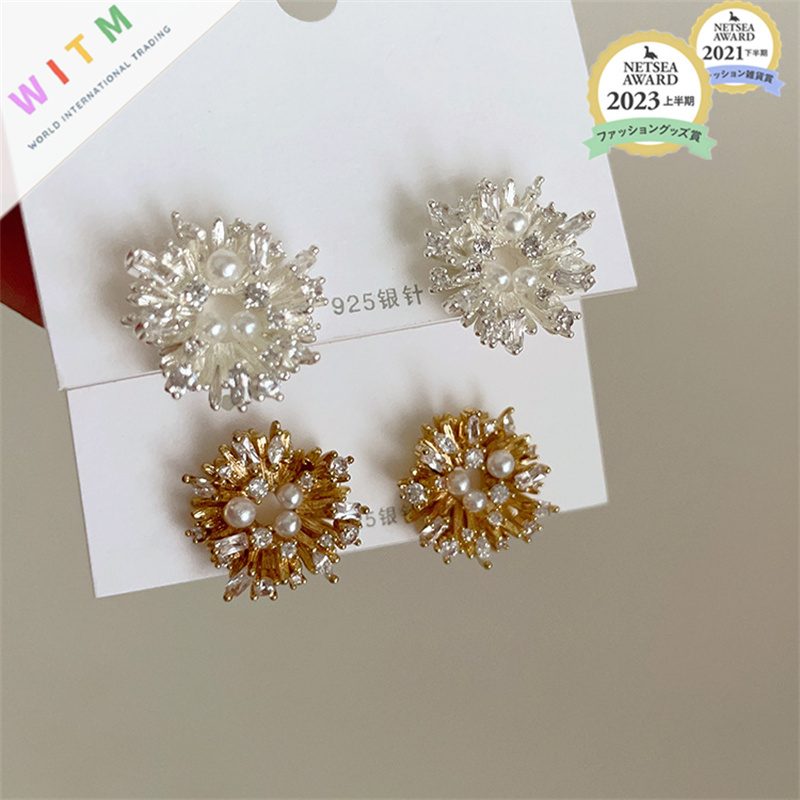 花 パール ピアス 耳飾り 金属アレルギー対応 アクセサリー 高級感 レディース 注目