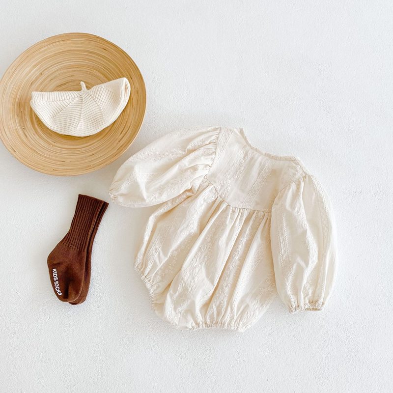 ins 秋新作　ベビー服　ロンパース　花柄刺繍　長袖　女の子　可愛い　おしゃれ　カバーオール　森ガール