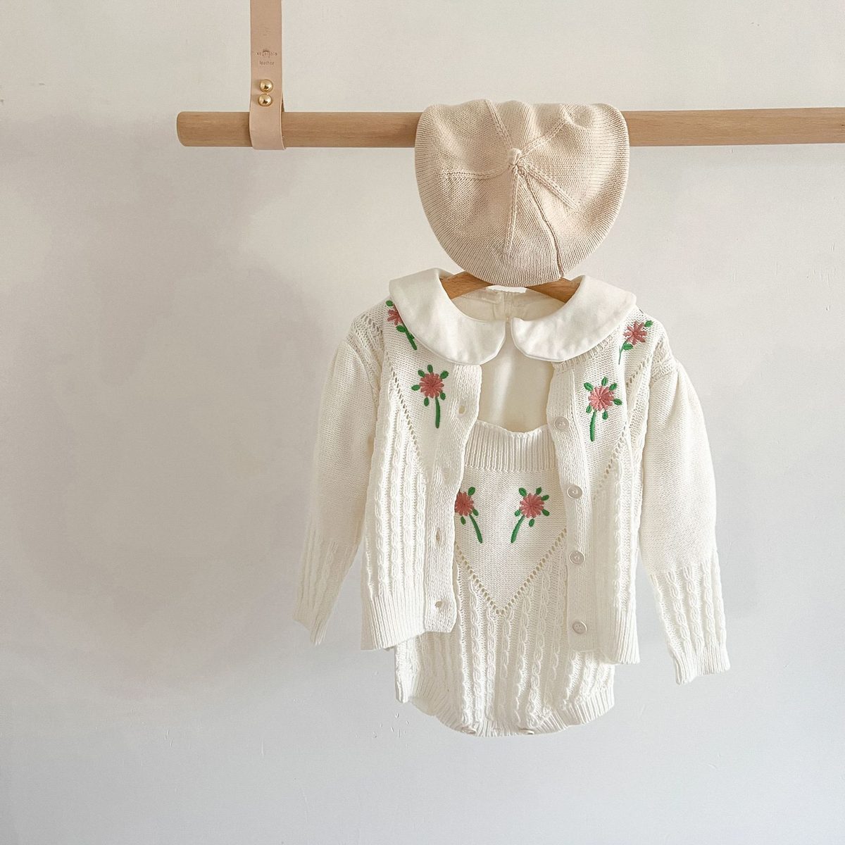 ins 秋新作 ベビー服 ニット サロペット オーバーオール 可愛い 子供服 刺繍 カジュアル ボトムス