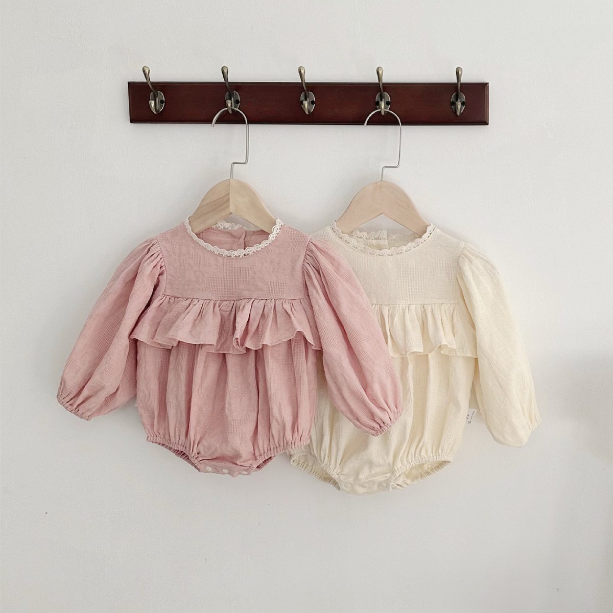 ins 秋新作 ベビー服 レース襟 ロンパース 女の子 カバーオール フリル 可愛い 子供服 おしゃれ