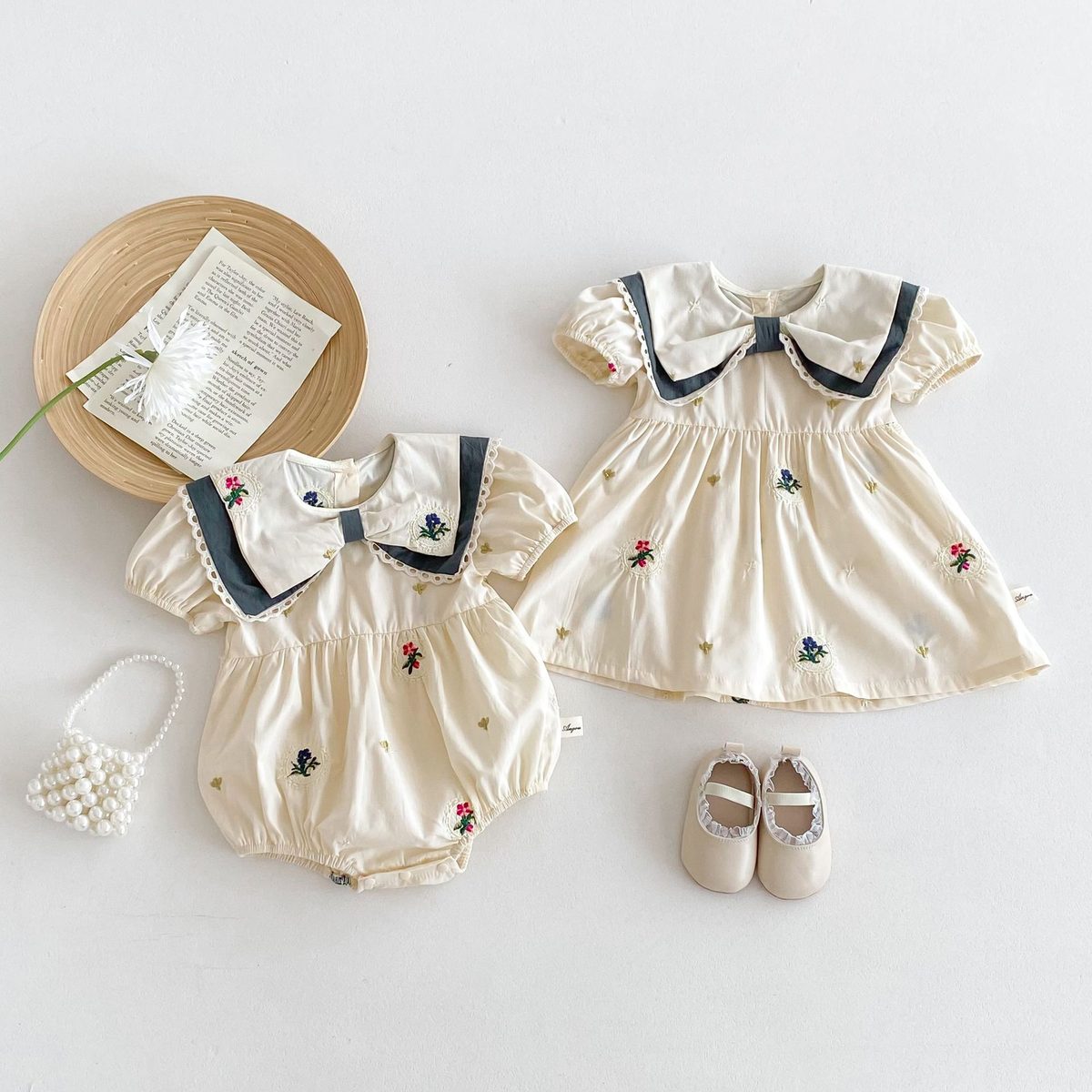 ins 夏新作　子供服　姉妹お揃い　選べる2タイプ　刺繍花柄　半袖　ロンパース　ワンピース　可愛い