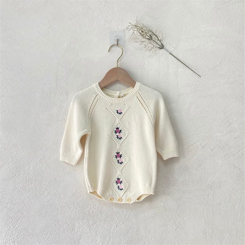 ins 秋冬新作　ベビー服　ニット　ロンパース　花柄　刺繍　長袖　女の子　可愛い　おしゃれ　カバーオール