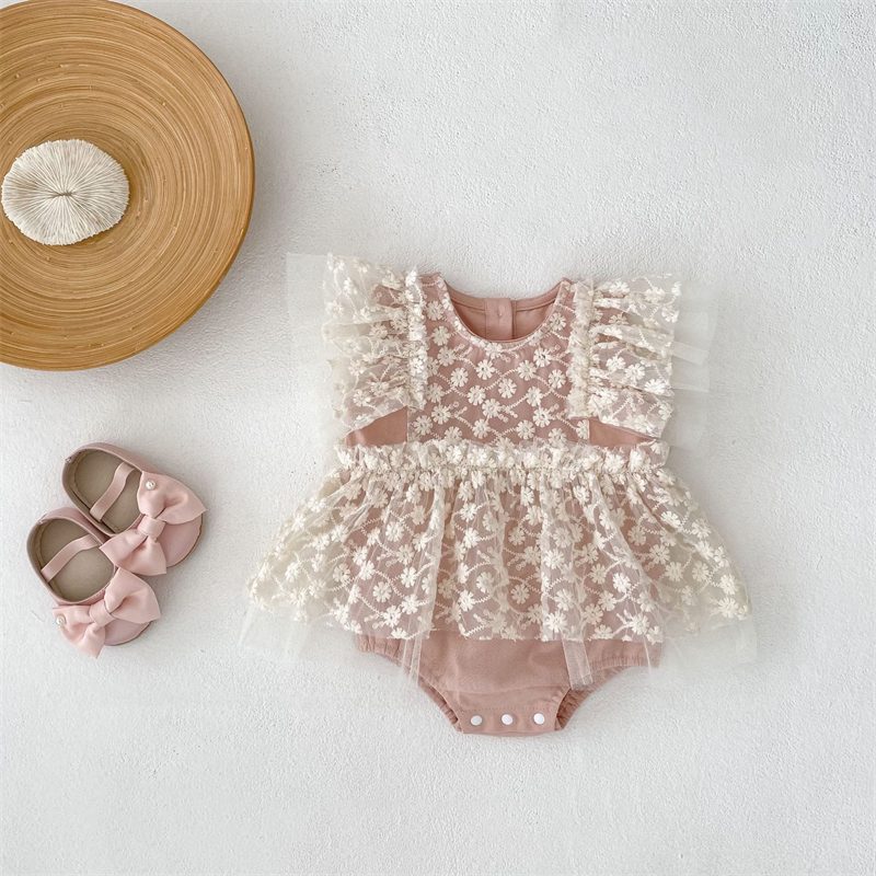 ins 夏新作　ベビー服　レースドッキング　フラッタースリーブ　ロンパース　女の子　可愛い　子供服