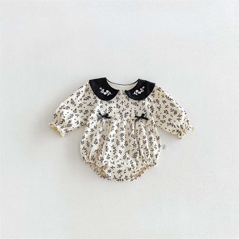 秋新作　ベビー服　ピーターパンカラー　長袖　花柄　ロンパース　女の子　可愛い　刺繍　子供服