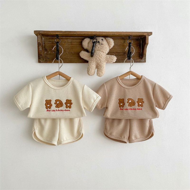 ins 夏新作　ベビー服　ワッフル　セットアップ　半袖Tシャツ　ショートパンツ　可愛い　刺繍　クマ柄