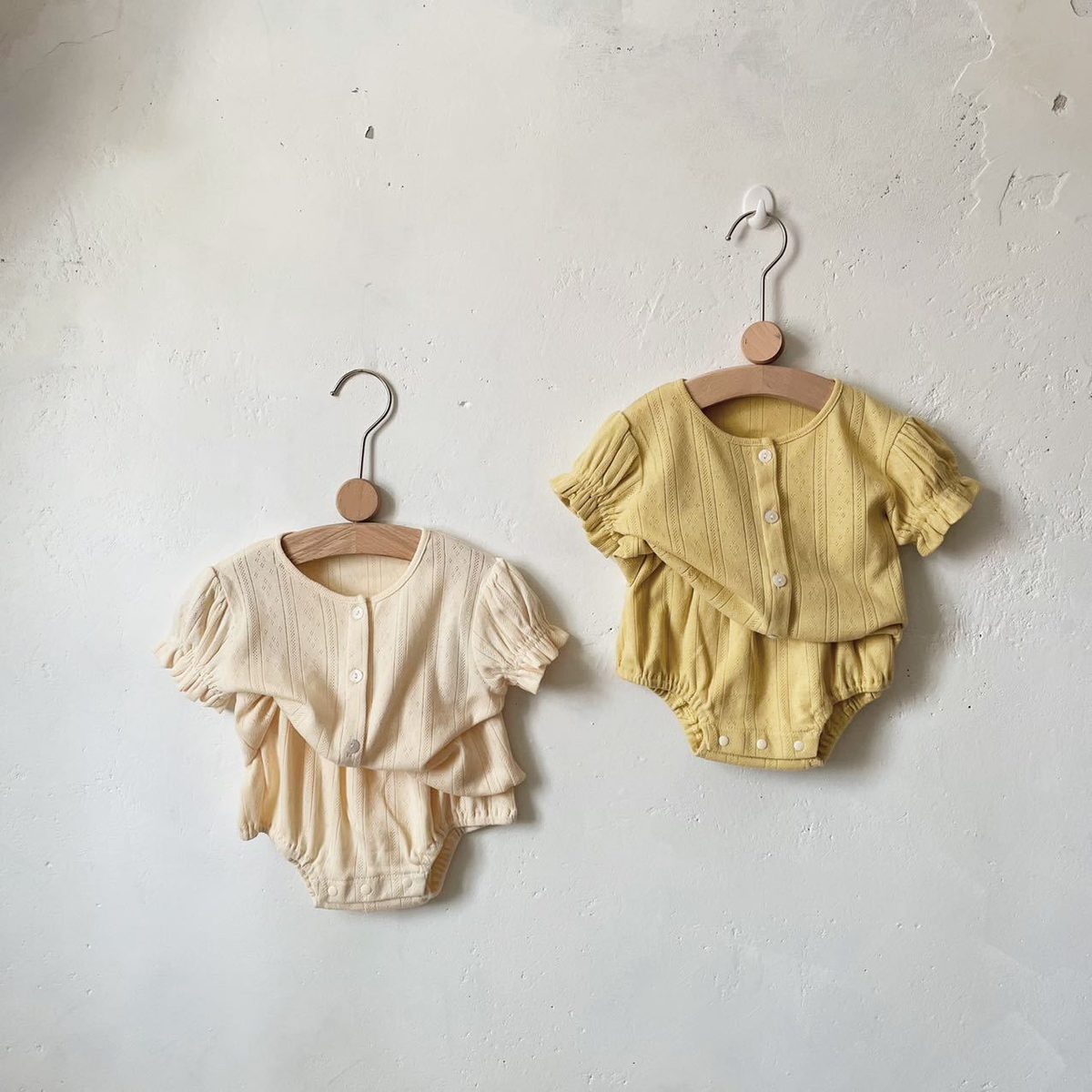 ins　夏新作　ベビー服　透かし雕り　セットアップ　Tシャツ　ショートパンツ　おしゃれ　可愛い　柔らか