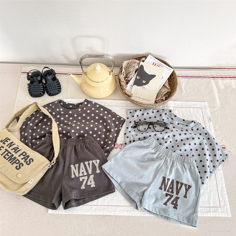 ins 夏新作　子供服　カジュアル　セットアップ　半袖Tシャツ　ショートパンツ　可愛い　柔らかい　肌着