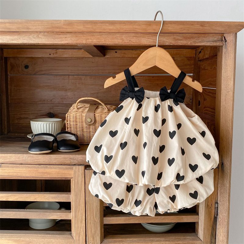 ins 夏新作　ベビー服　女の子　キャミソール　ショートパンツ　セットアップ　キャミ　可愛い　ハート柄