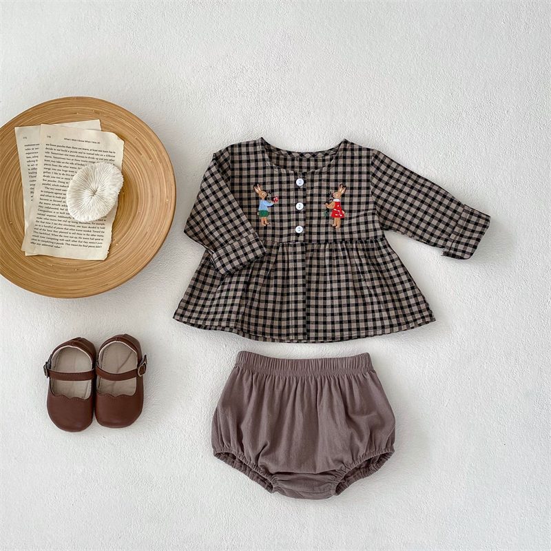 ins 秋新作　ベビー服　女の子　刺繍　セットアップ　上着　ブルマー　チェック柄　子供服　可愛い