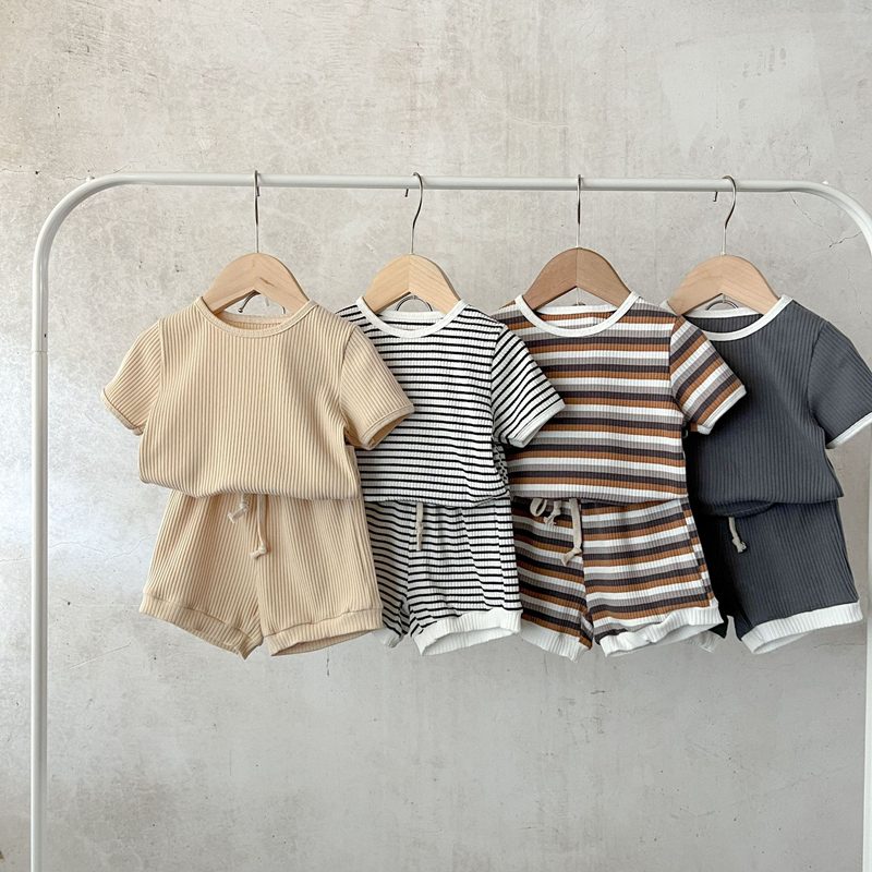 ins　夏新作　ベビー服　セットアップ　半袖　Tシャツ　ショートパンツ　キッズ服　可愛い　2点セット