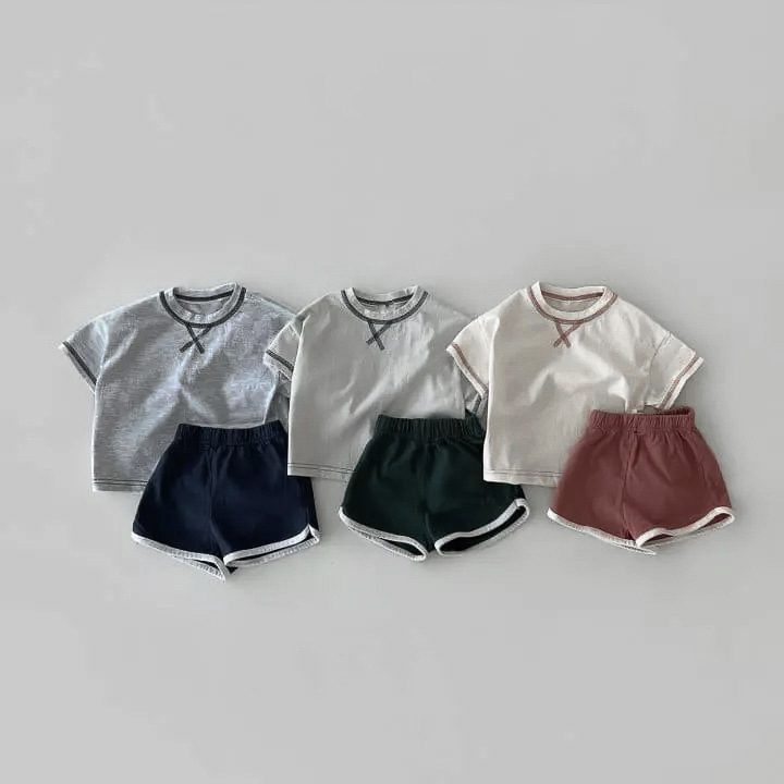 ins　夏新作　子供服　男女兼用　セットアップ　半袖Tシャツ　ショートパンツ　可愛い　おしゃれ　無地