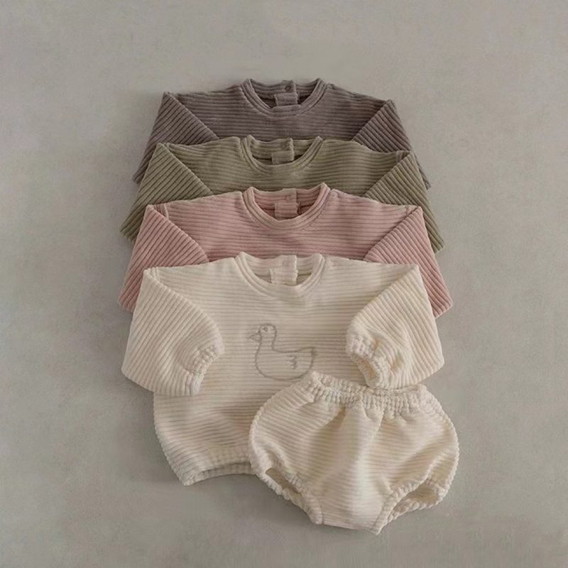 ins 秋新作　子供服　アヒル　刺繍　セットアップ　トレーナー　ブルマ　柔らかい　可愛い　おしゃれ