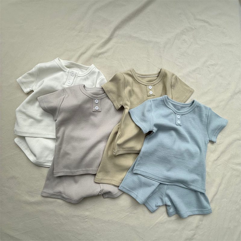 ins 夏新作　子供服　リブ　セットアップ　半袖　Tシャツ　ショートパンツ　男女兼用　可愛い　柔らか