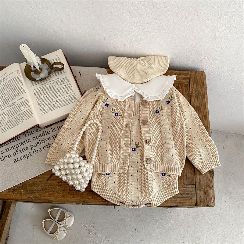 ins 秋新作　ベビー服　かぎ編み　ニット　セットアップ　カーディガン　ロンパース　可愛い　2色　子供服