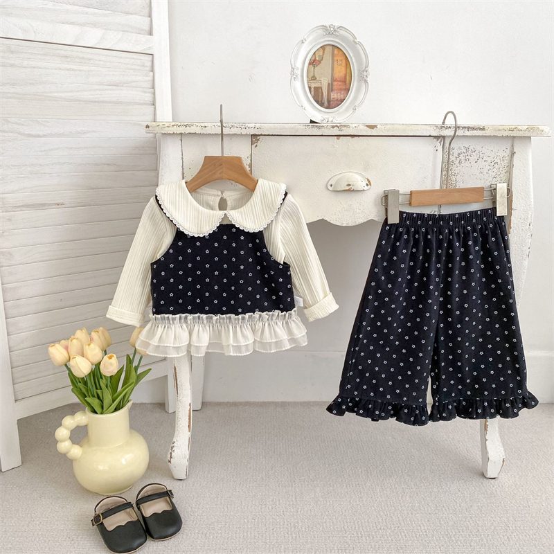 ins 秋新作　ベビー服　女の子　花柄　セットアップ　ベスト　ズボン　おしゃれ　可愛い　フリル　子供服
