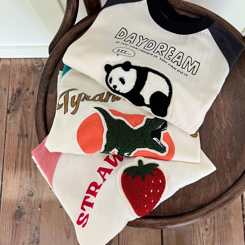 ins 秋新作　子供服　長袖　Tシャツ　カジュアル　トップス　男の子　女の子　可愛い　プリント　動物柄