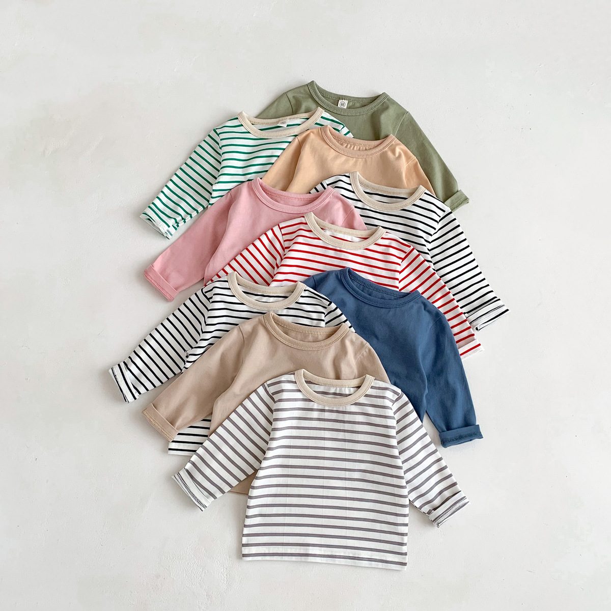 ins 秋新作　ベビー服　クルーネック　長袖Tシャツ　ストライプ柄　トップス　インナーシャツ　子供服