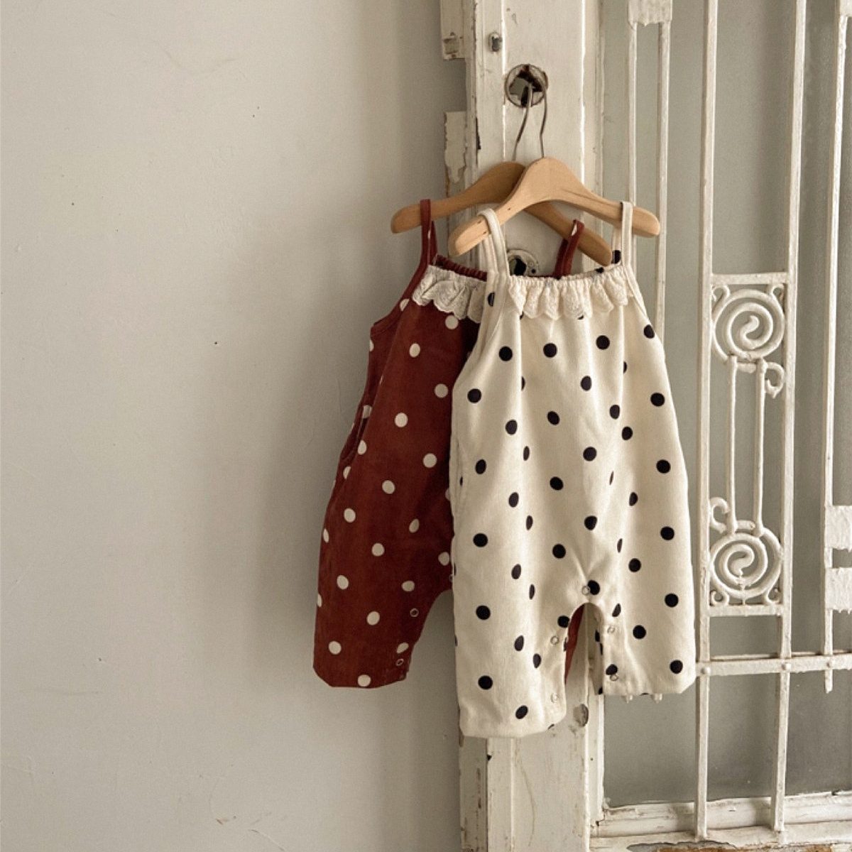 ins 秋新作 ベビー服 女の子 吊りズボン サロペット パンツ 水玉 レース 可愛い 子供服 おしゃれ