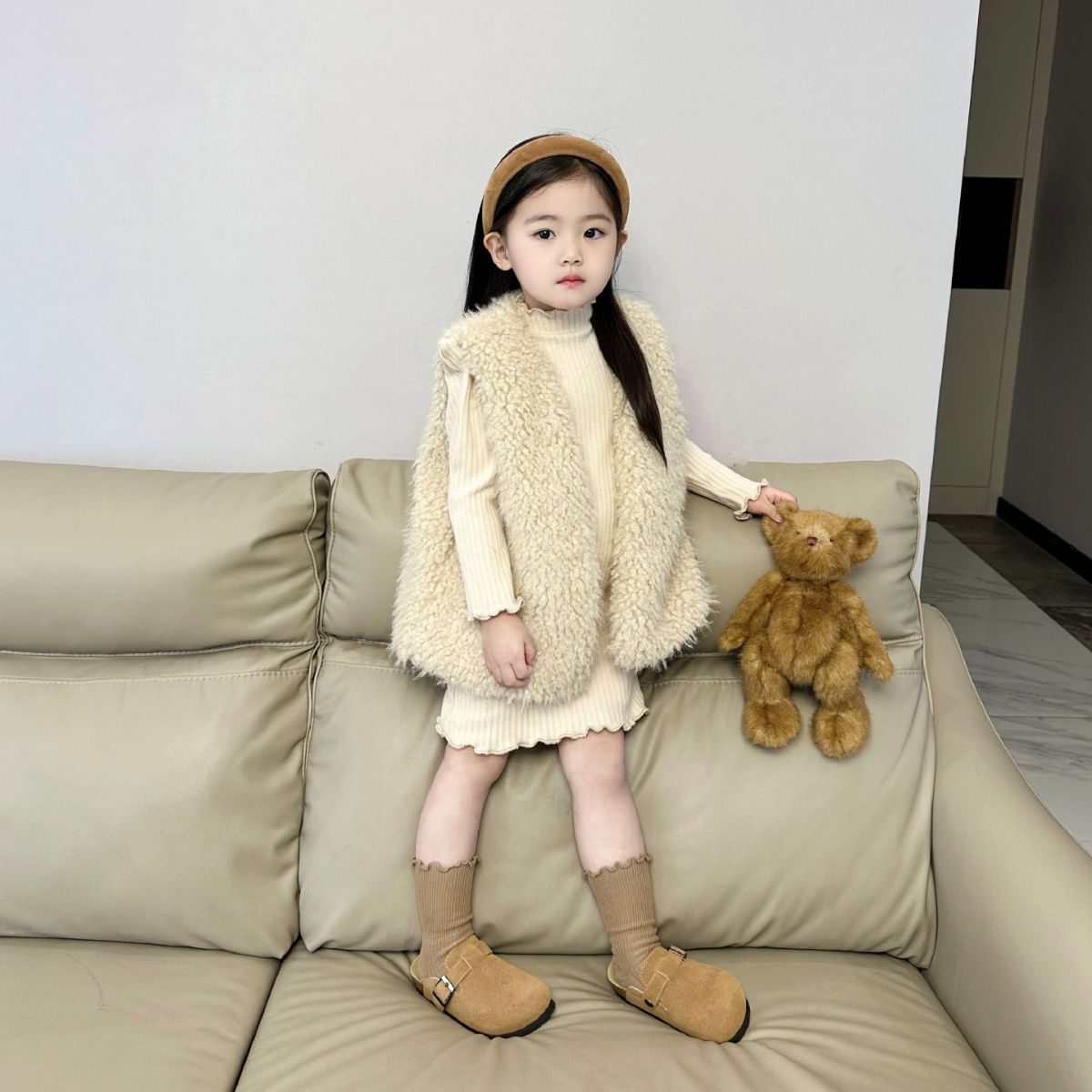 ins 秋冬新作　子供服 フェイクファー　ベスト　チョッキ　アウター　ジレ　重ね着　可愛い　おしゃれ