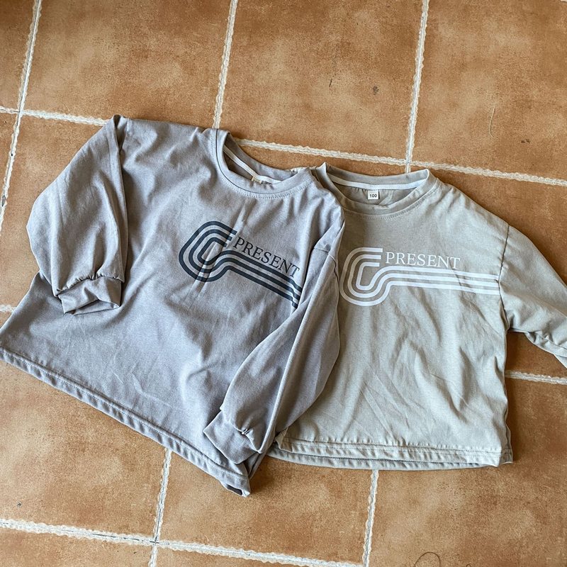 ins 秋新作　子供服　長袖　Tシャツ　カジュアル　トップス　男の子　女の子　可愛い　プリント　英字
