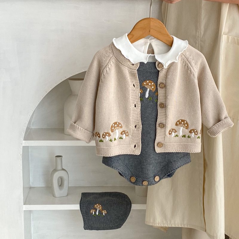 ins 秋新作　ベビー服　女の子　カーディガン　ニット　トップス　刺繍　キノコ　可愛い　おしゃれ　子供服