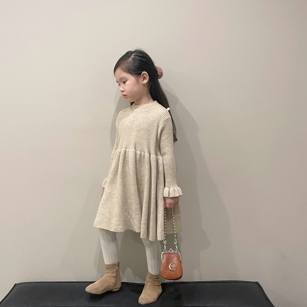 ins 春再入荷　女の子　ニットワンピース　可愛い　フリル　おしゃれ　Aライン　子供服　春秋　ワンピース