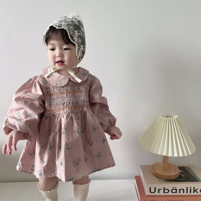 ins 秋新作　子供服　ピーターパンカラー　花柄　長袖　ワンピース　女の子　おしゃれ　可愛い　柔らか