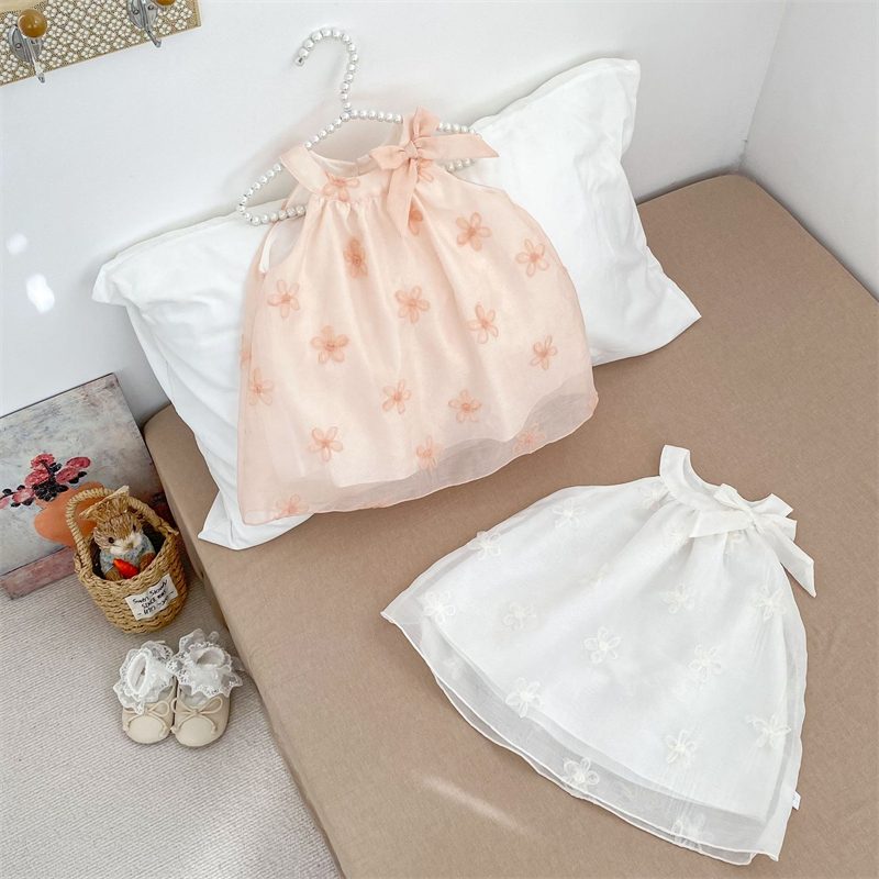 ins 夏新作　子供服　女の子　ノースリーブ　ワンピース　可愛い　刺繍花柄　おしゃれ　イベント　2色